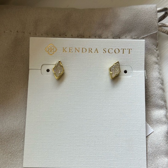 Kendra Scott Kinsley Stud Earrings in Iridescent Drusy - Picture 2 of 4